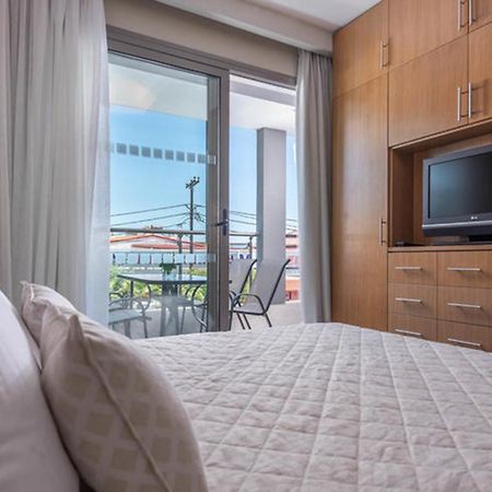 Dionysos Hotel & Suites Ханиоти Экстерьер фото