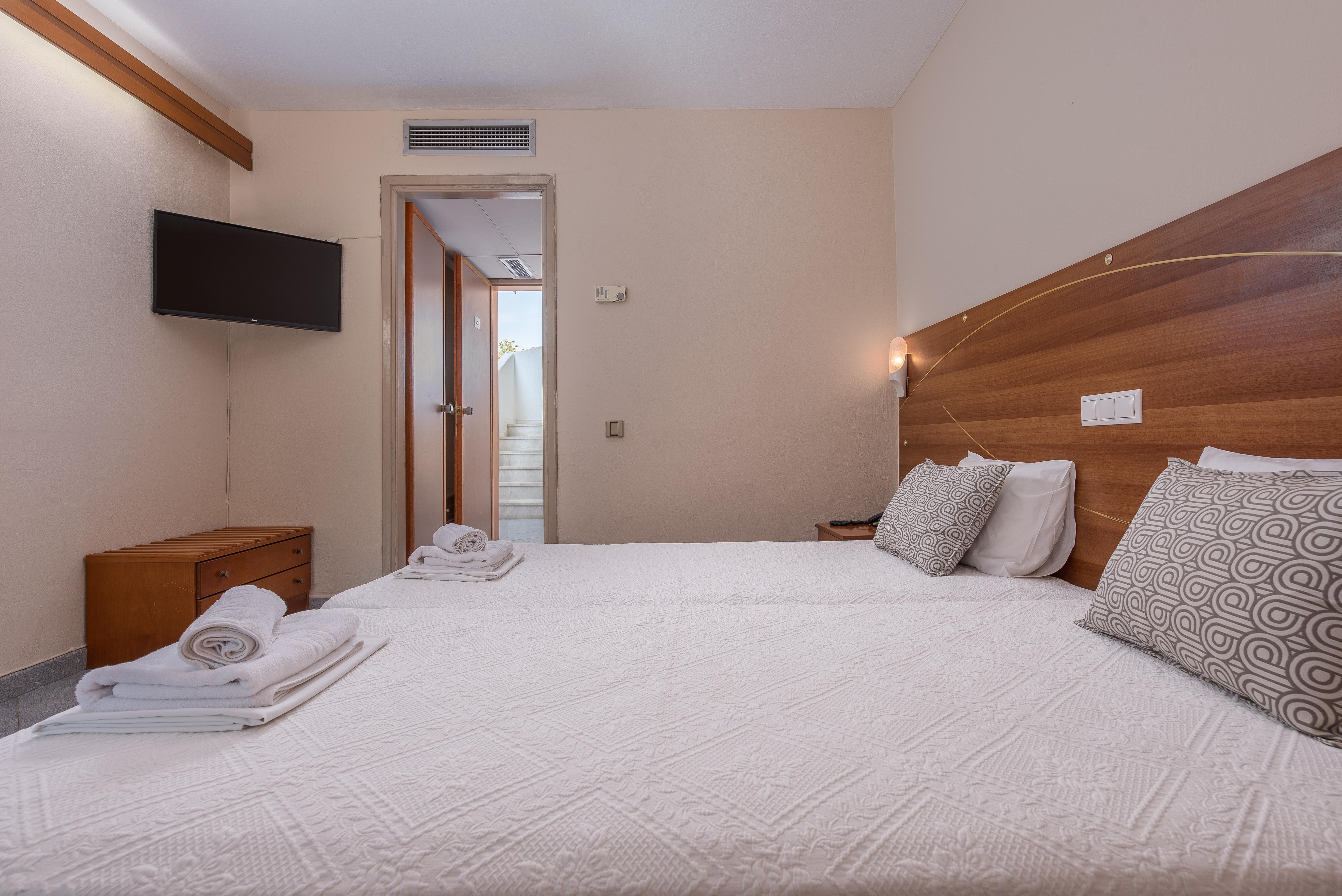 Dionysos Hotel & Suites Ханиоти Экстерьер фото