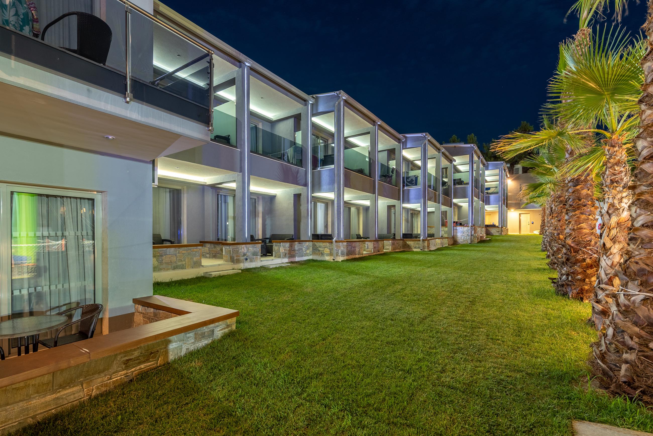 Dionysos Hotel & Suites Ханиоти Экстерьер фото